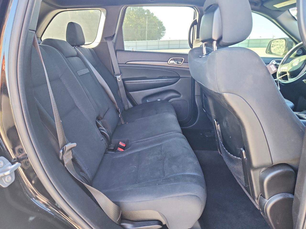 2017 Jeep Grand Cherokee Laredo - zdjęcie 11