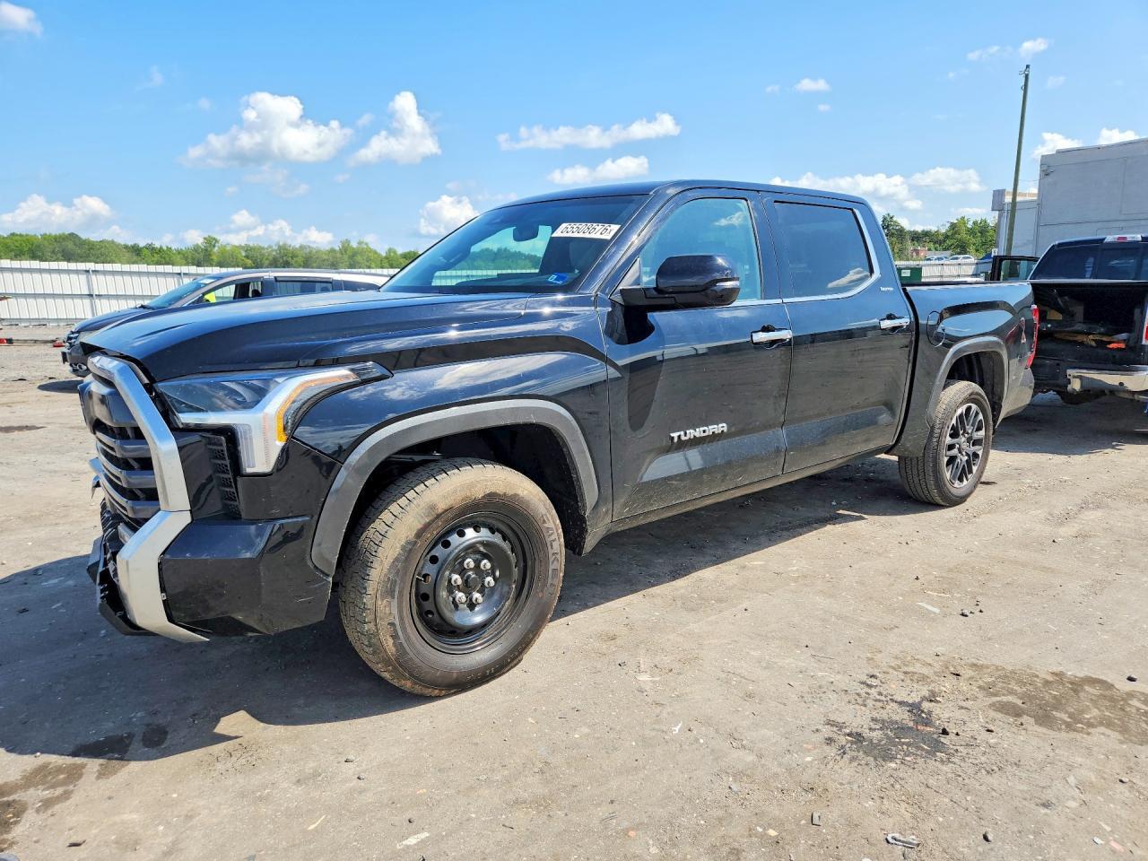 2026 Toyota Tundra Crewmax Limited - zdjęcie główne