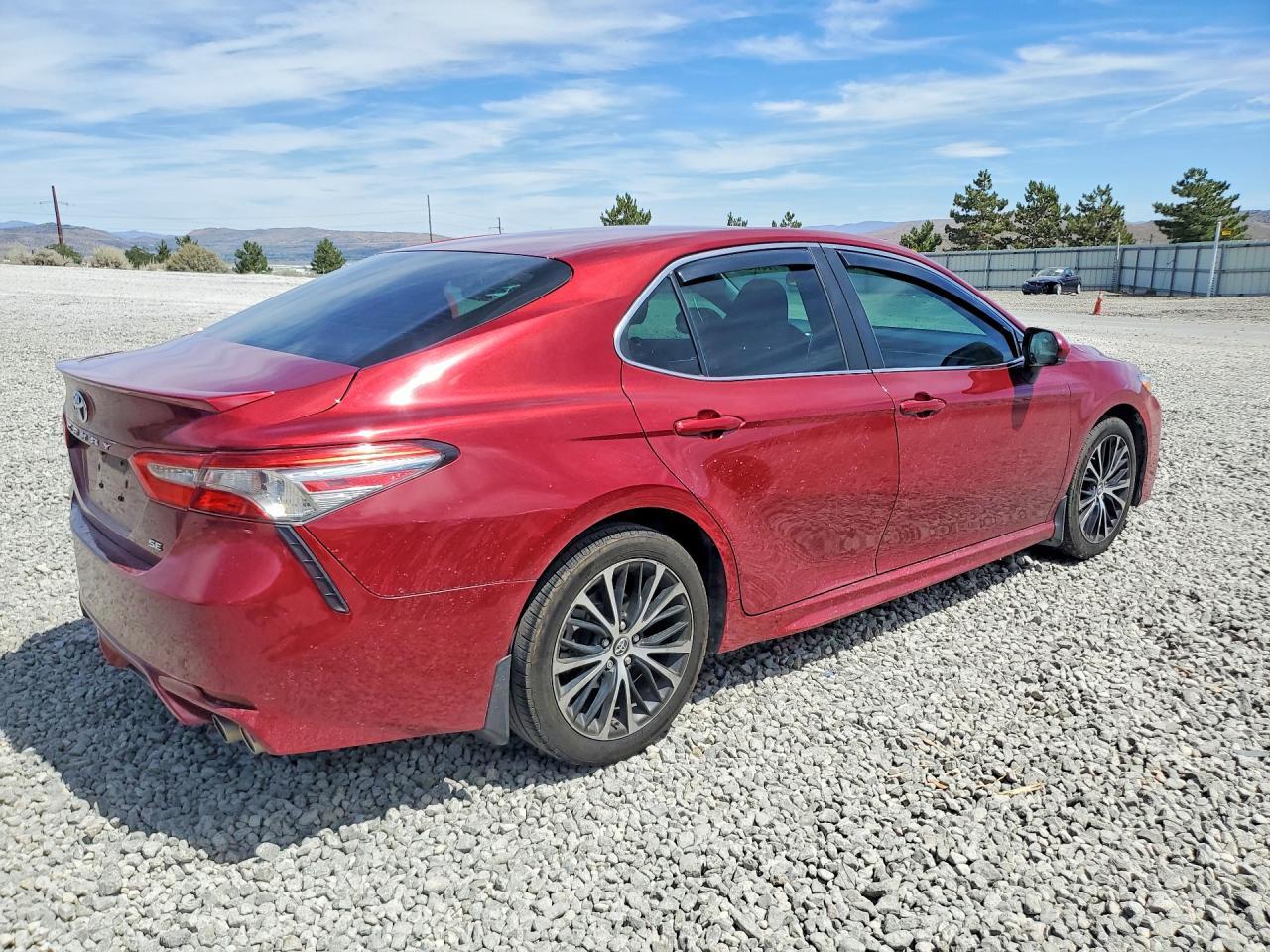 2018 Toyota Camry Se - zdjęcie 3