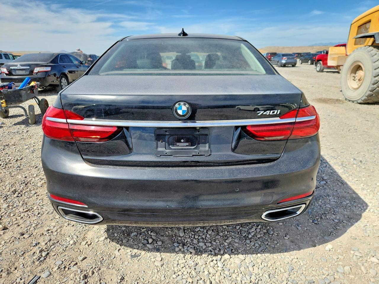 2016 BMW 740 I - zdjęcie 6