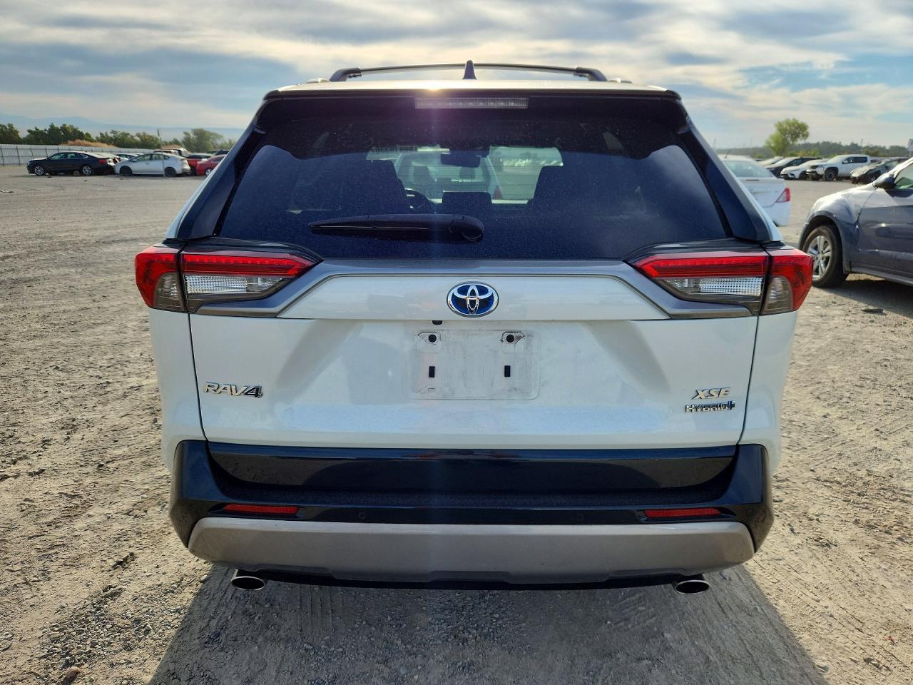 2022 Toyota Rav4 Xse - zdjęcie 6