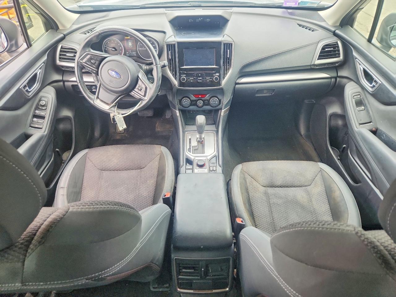 2020 Subaru Forester Premium - zdjęcie 8