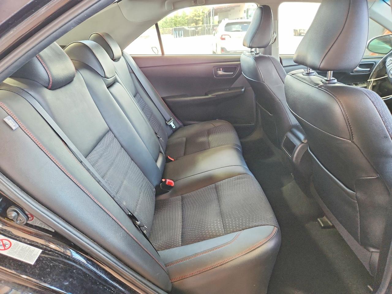 2015 Toyota Camry Se - zdjęcie 10