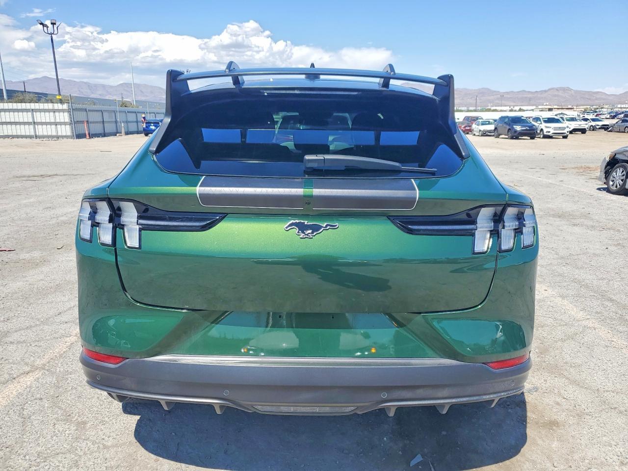 2024 Ford Mustang Mach-E Gt - zdjęcie 6