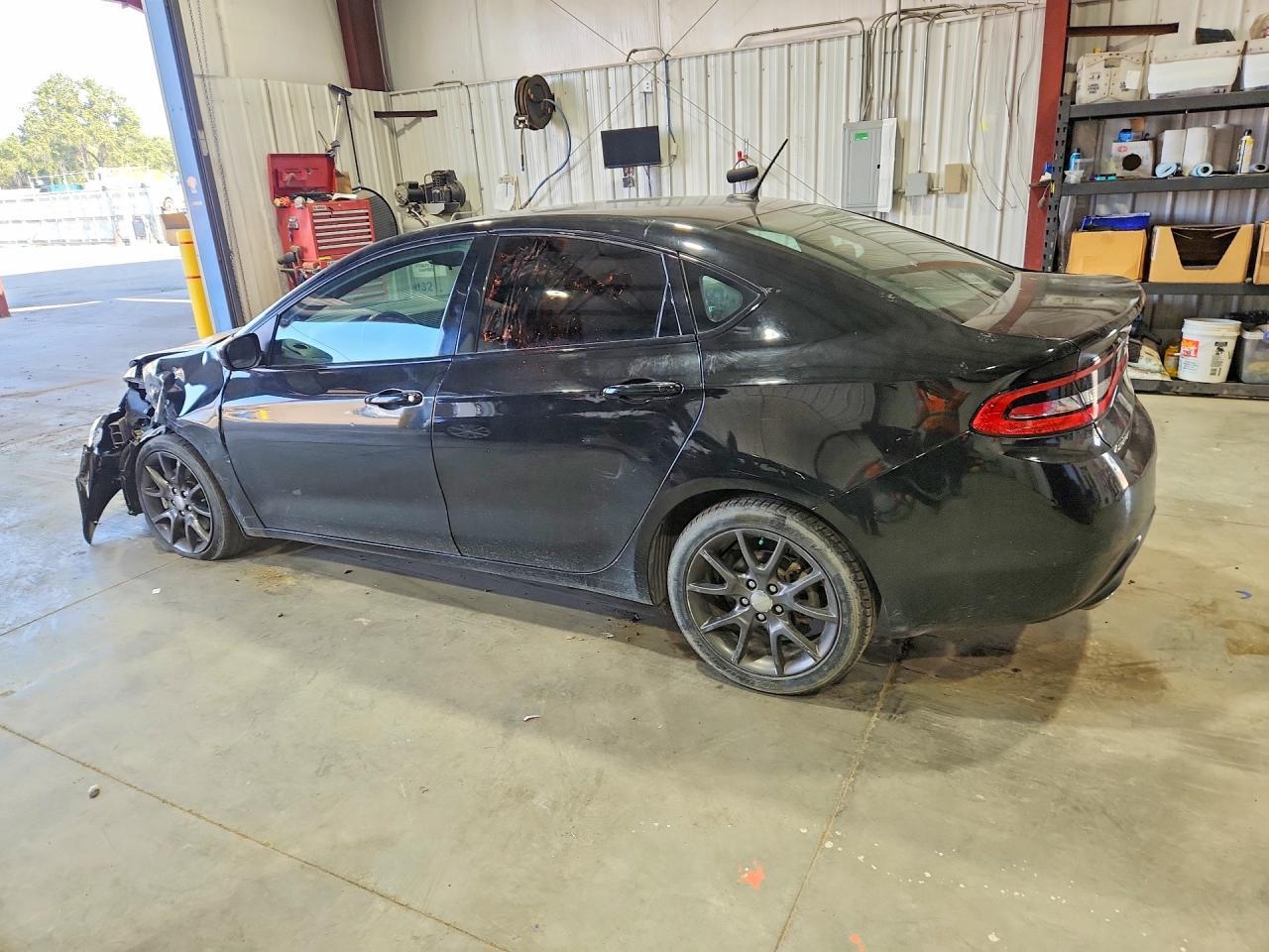 2015 Dodge Dart Sxt - zdjęcie 2