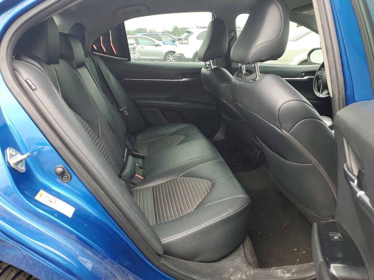 2019 Toyota Camry Se - zdjęcie 10