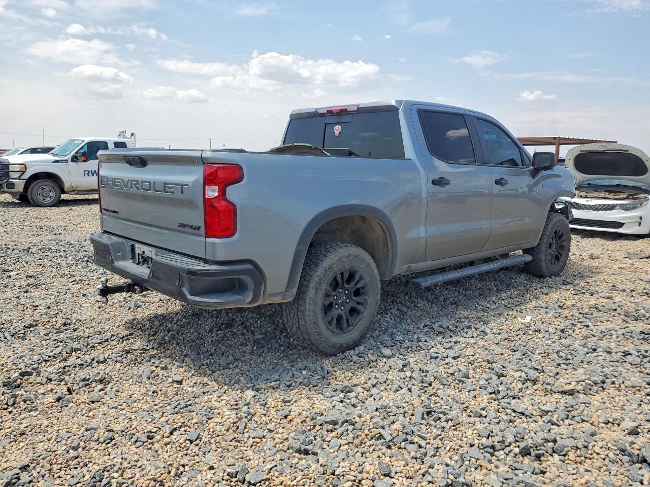 2024 Chevrolet Silverado K1500 Zr2 - zdjęcie 3