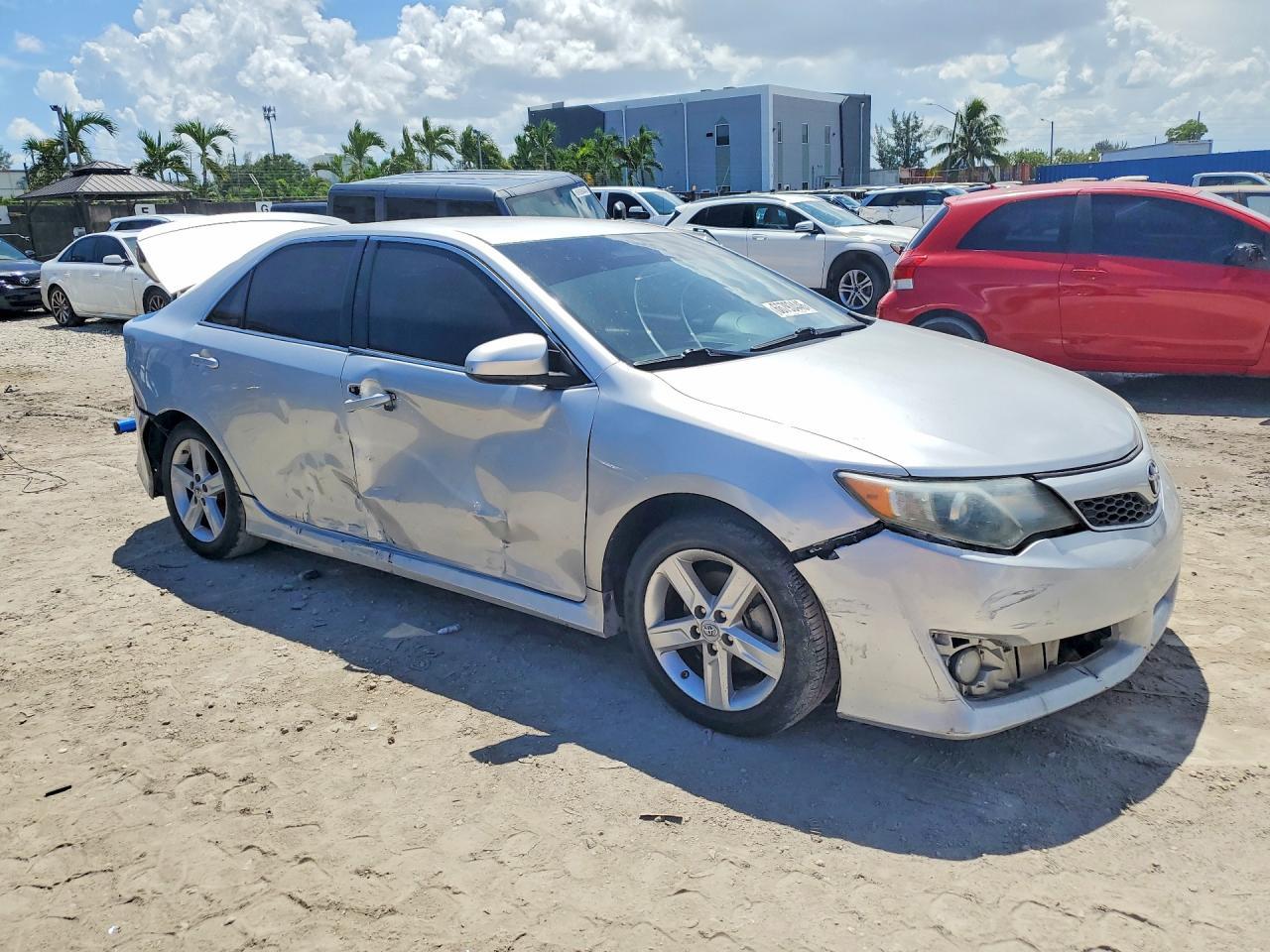 2013 Toyota Camry Se - zdjęcie 4