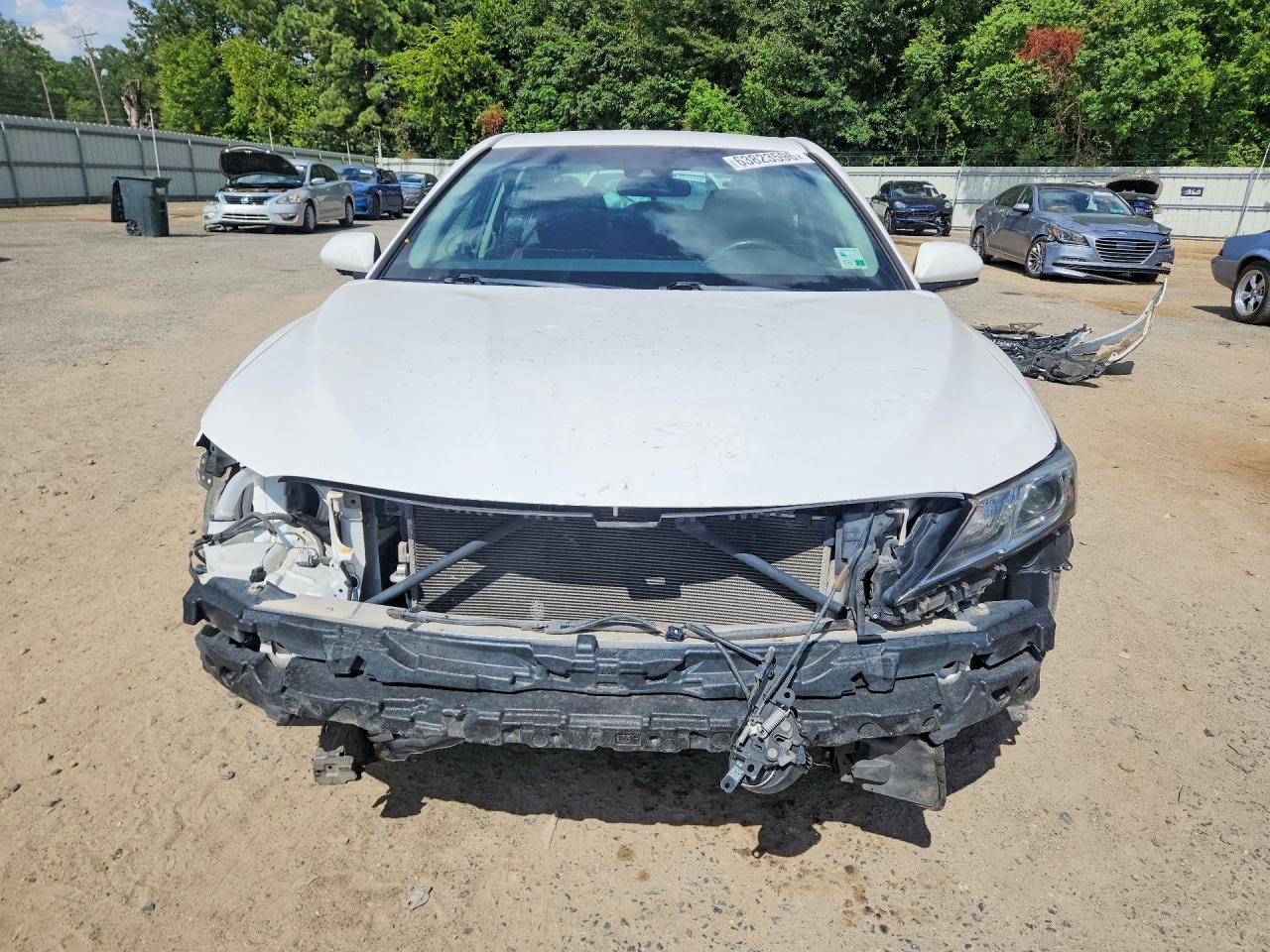 2018 Toyota Camry Le - zdjęcie 5