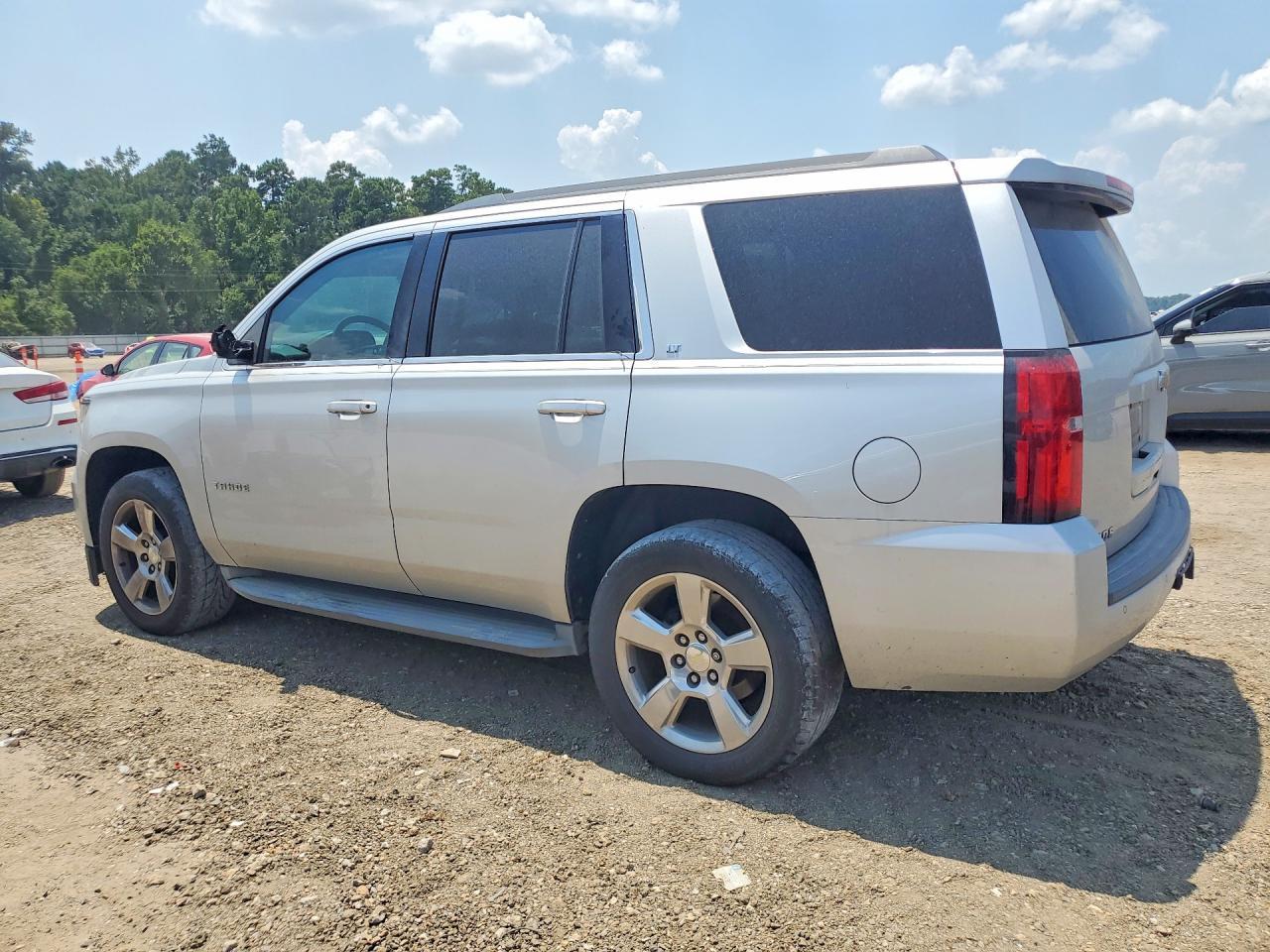2015 Chevrolet Tahoe C1500 Lt - zdjęcie 2