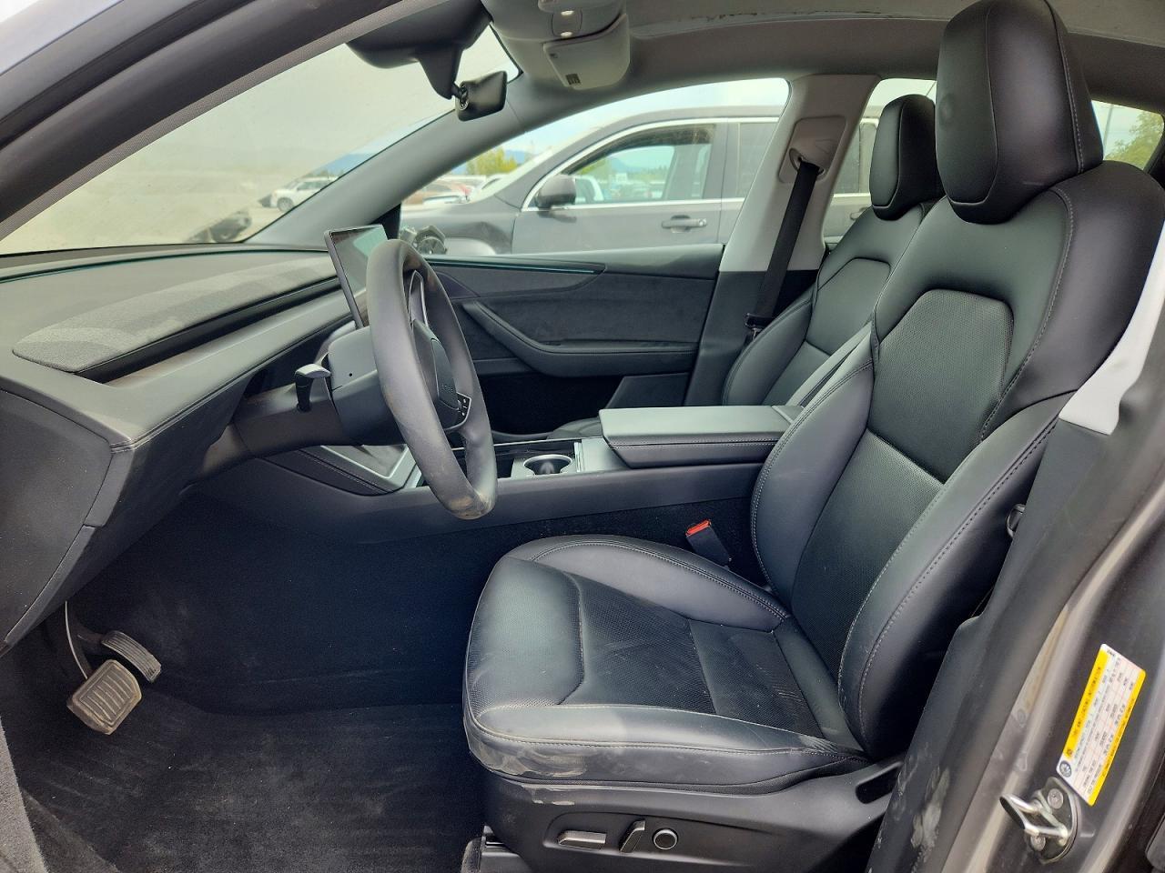 2026 Tesla Model Y - zdjęcie 7