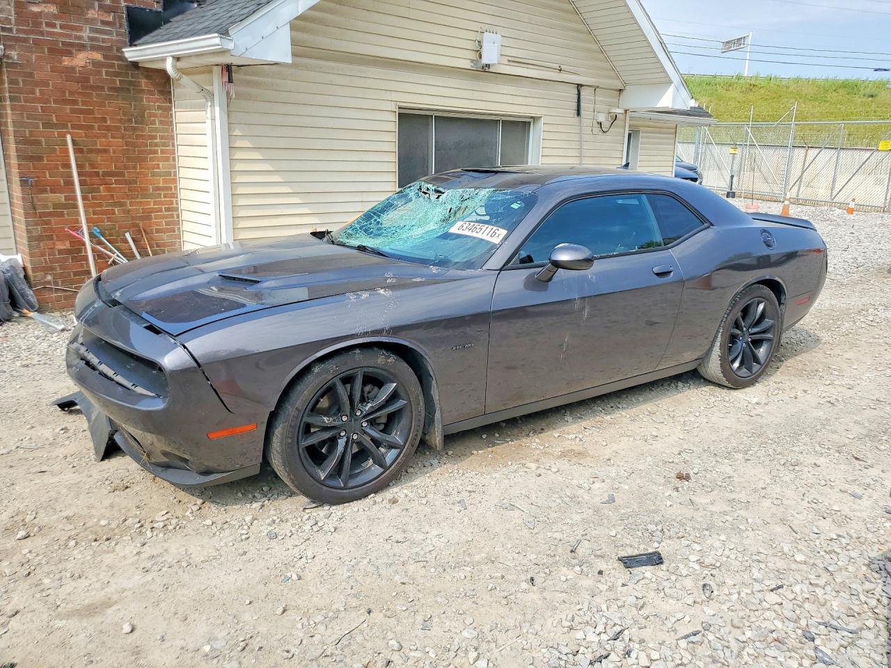 2016 Dodge Challenger R/T - zdjęcie główne