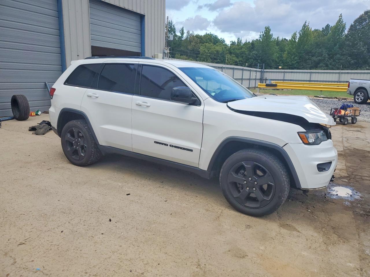 2019 Jeep Grand Cherokee Laredo - zdjęcie 4