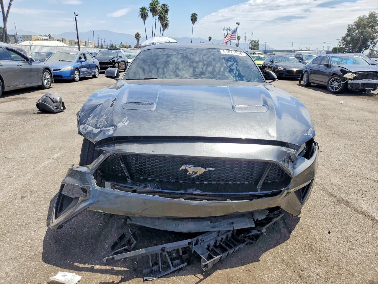 2020 Ford Mustang Gt - zdjęcie 5