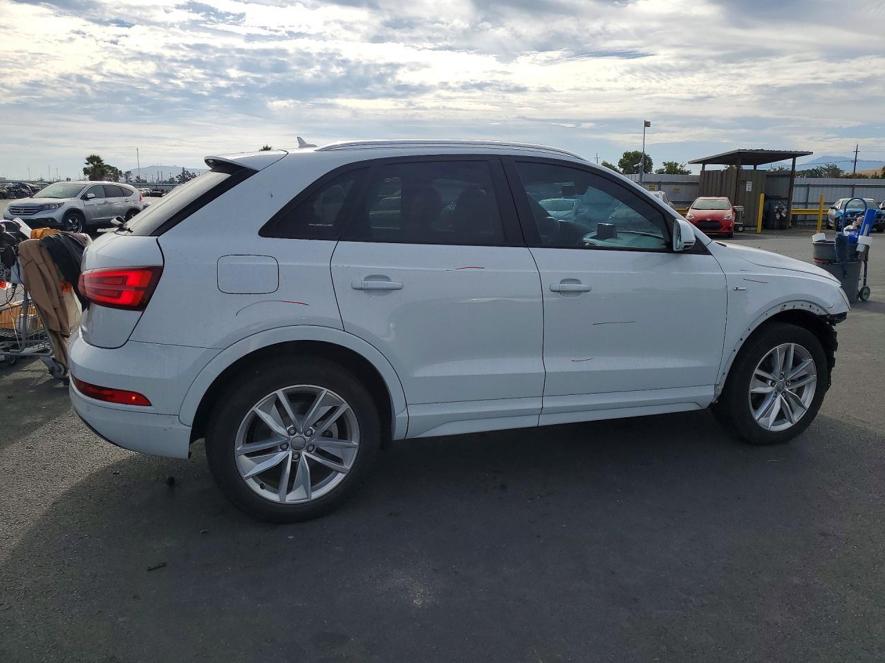 Audi Q3 - zdjęcie 3