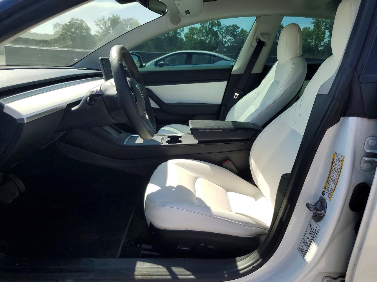 2021 Tesla Model 3 - zdjęcie 7