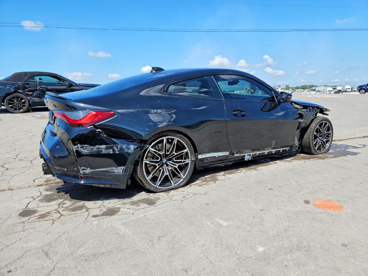 2022 BMW M4 Competition - zdjęcie 3