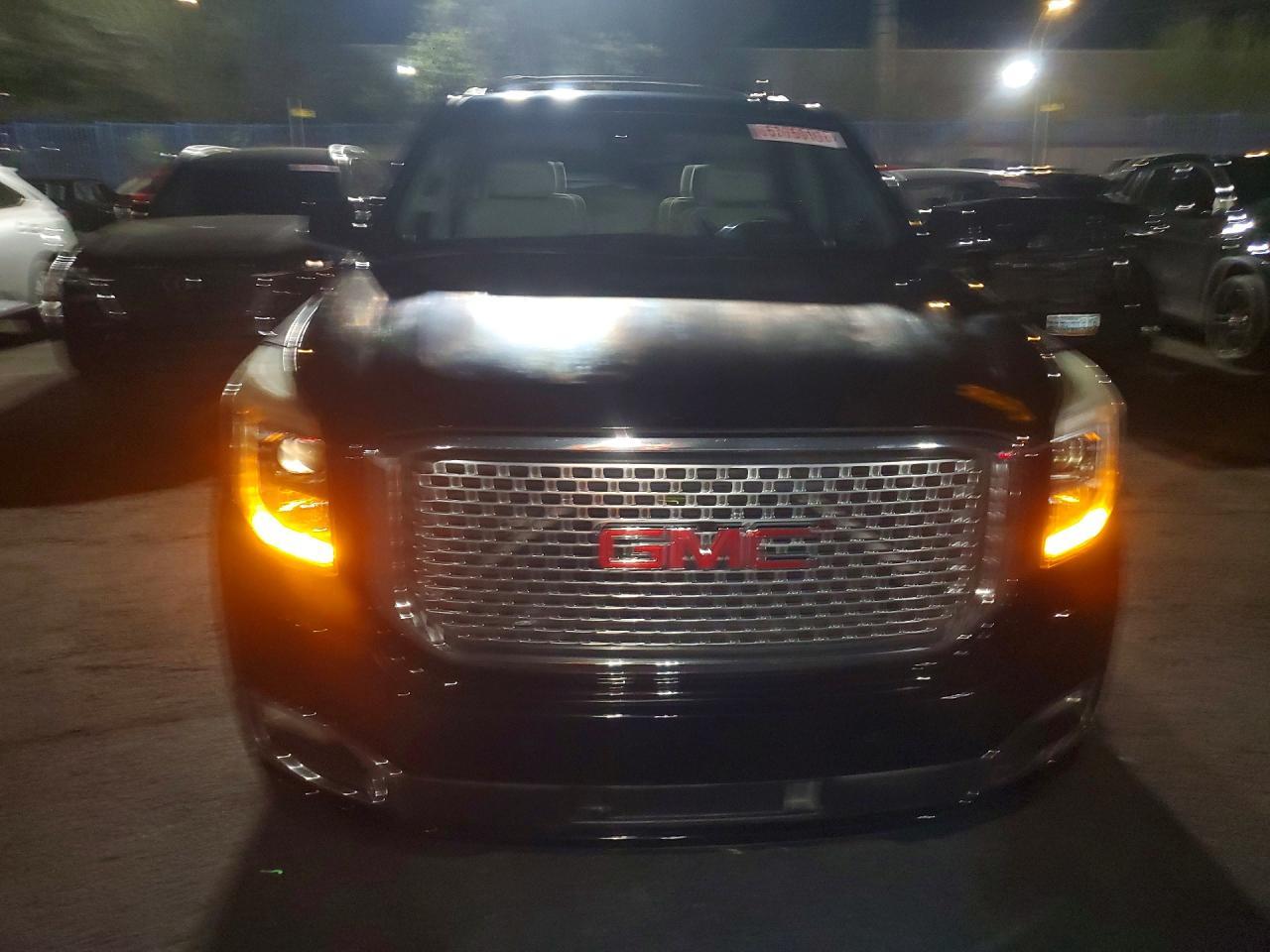 2015 GMC Yukon Denali - zdjęcie 5