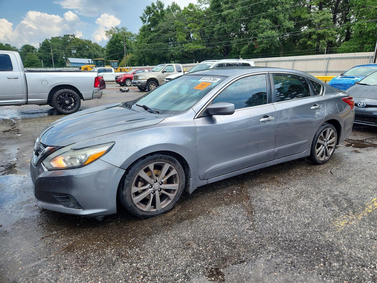 2018 Nissan Altima 2.5 Sr - zdjęcie główne