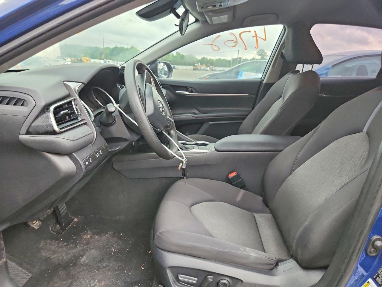 2024 Toyota Camry Le - zdjęcie 7
