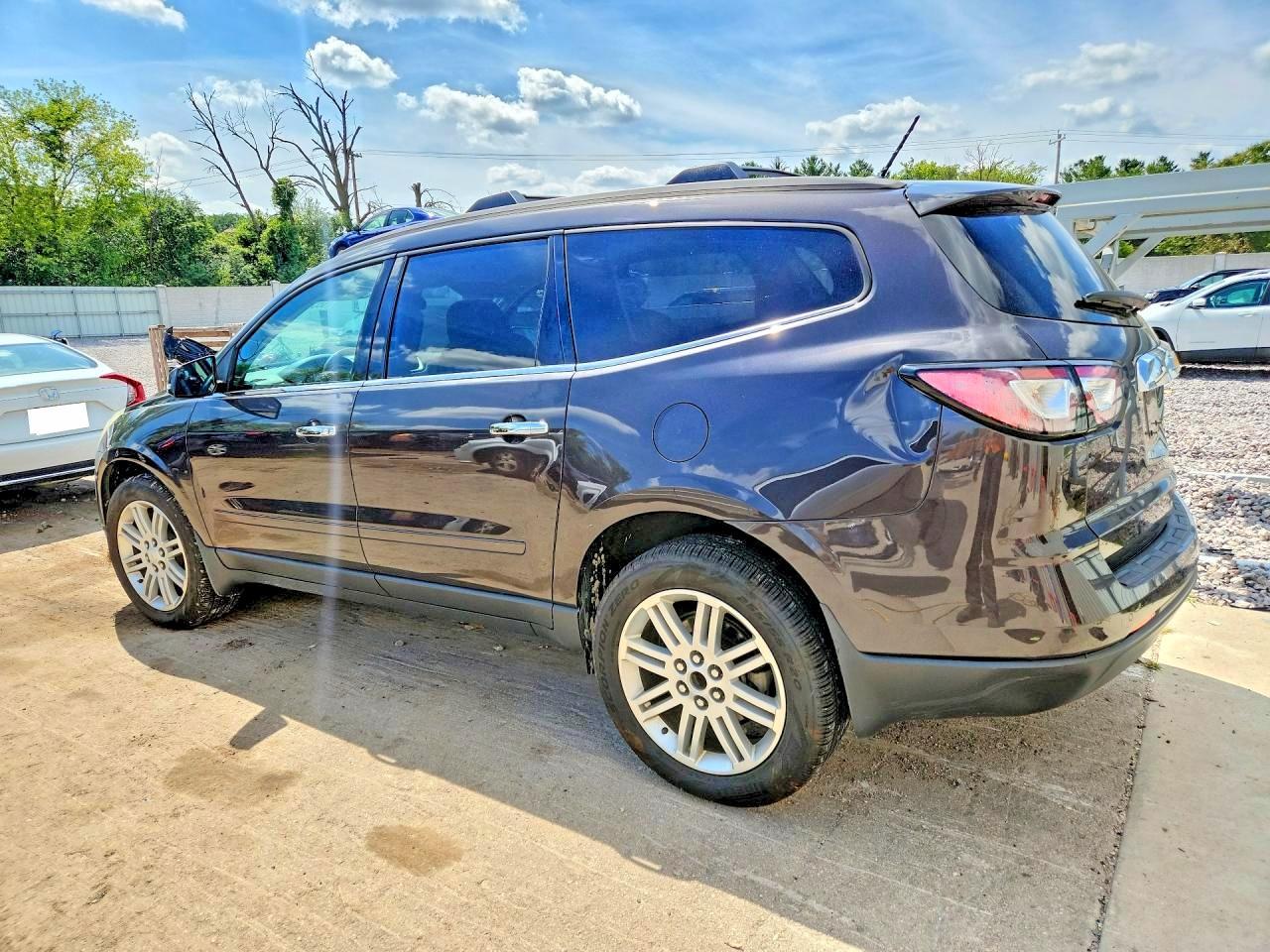 2013 Chevrolet Traverse Lt - zdjęcie 2