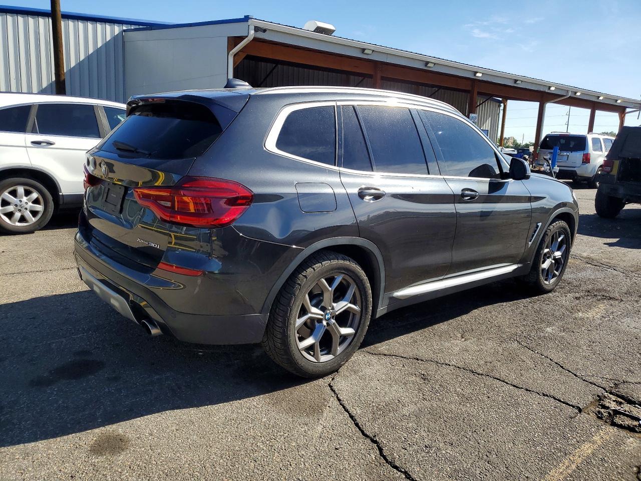 2021 BMW X3 xDrive30I - zdjęcie 3