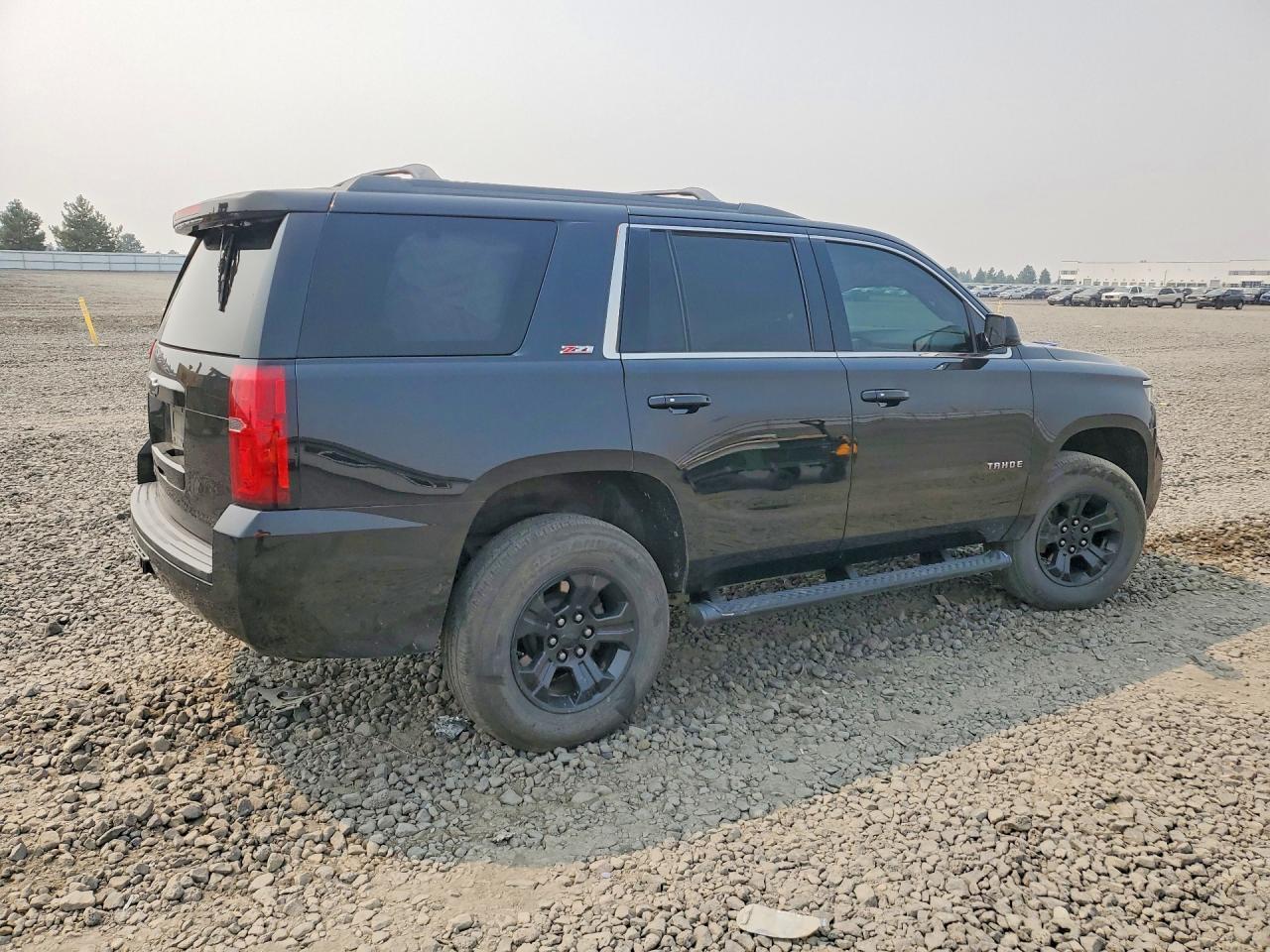 2017 Chevrolet Tahoe K1500 Lt - zdjęcie 3