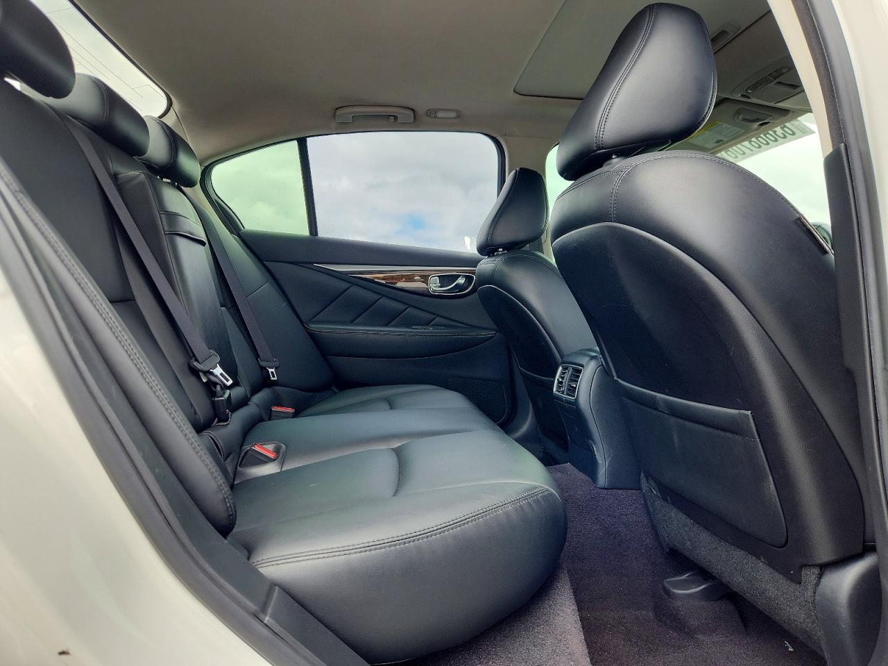 2019 Infiniti Q50 3.0T Luxe - zdjęcie 10