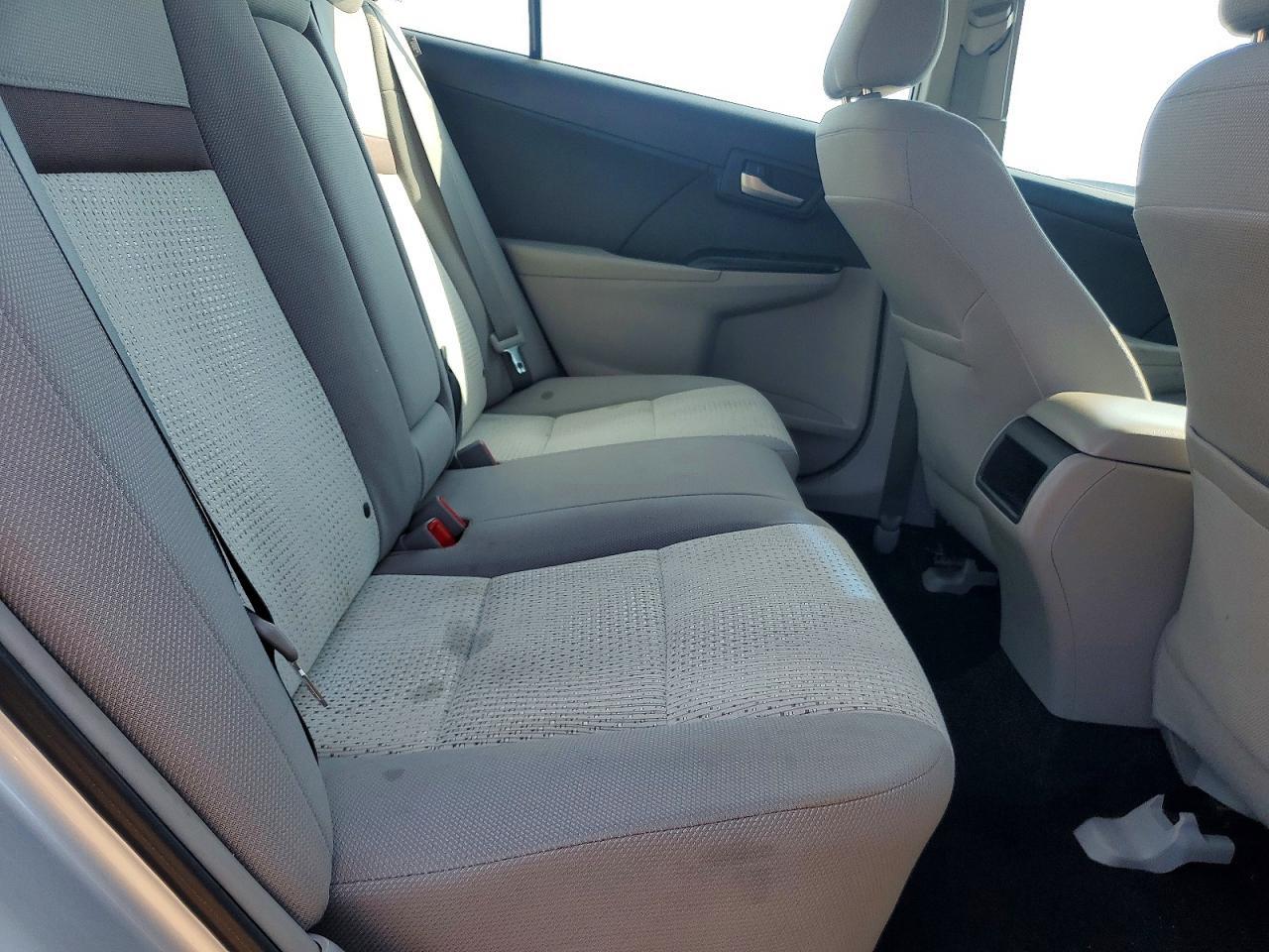 2013 Toyota Camry Le - zdjęcie 10