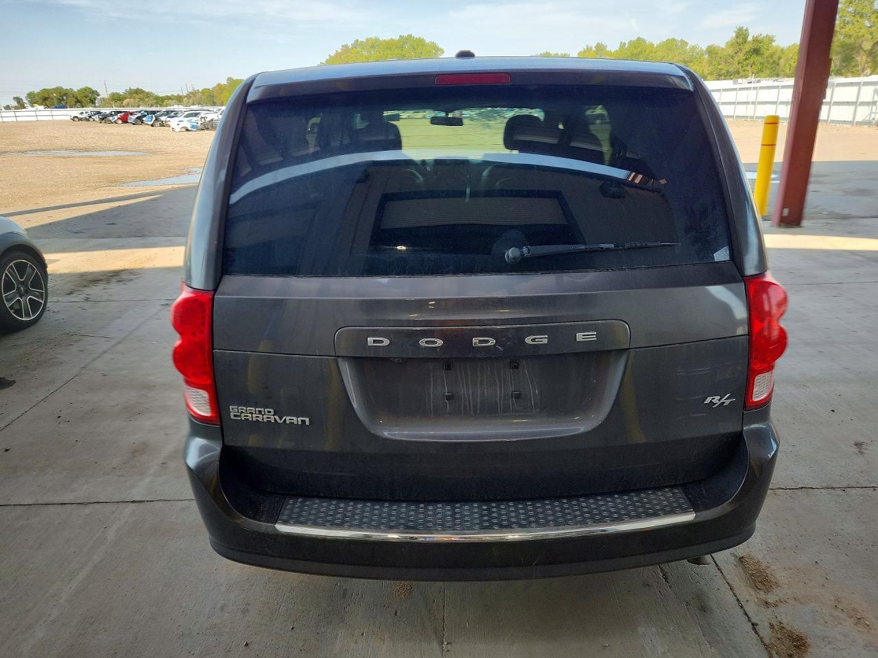 2015 Dodge Grand Caravan R/T - zdjęcie 6