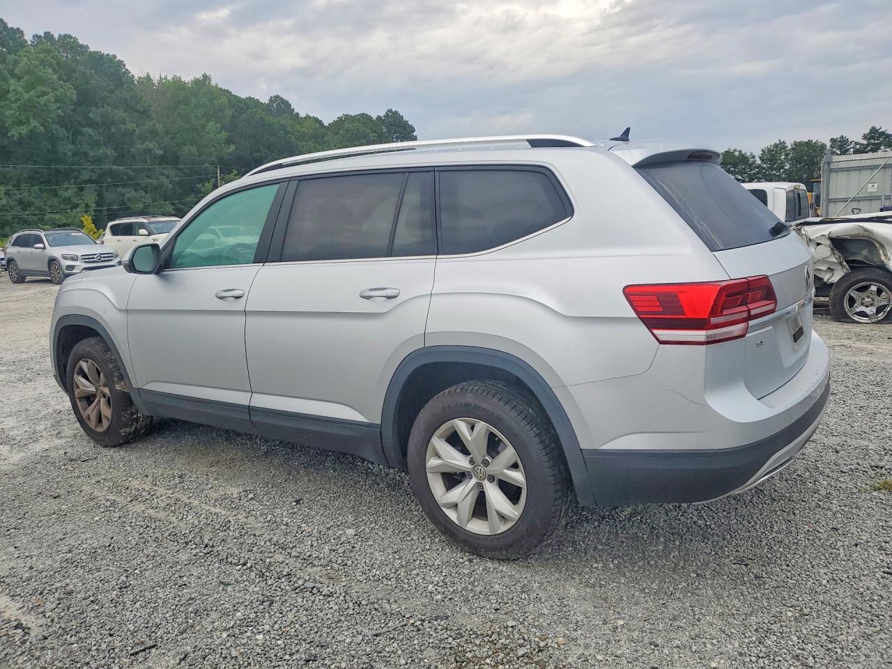 2018 Volkswagen Atlas Se - zdjęcie 2