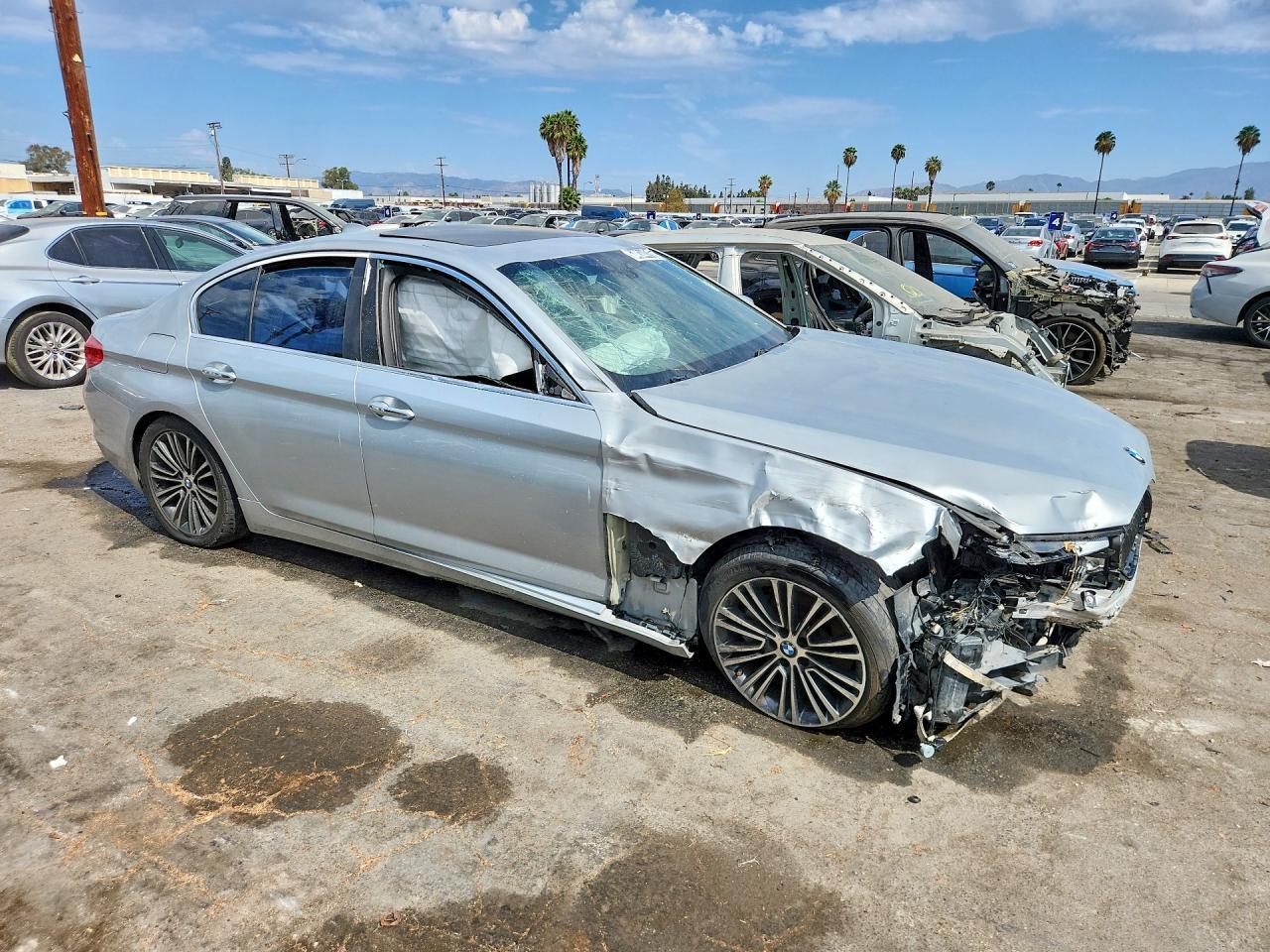 2017 BMW 530 I - zdjęcie 4