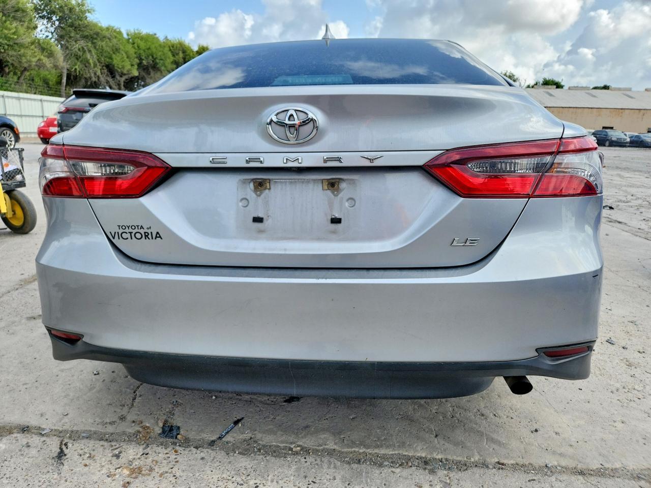 2023 Toyota Camry Le - zdjęcie 6