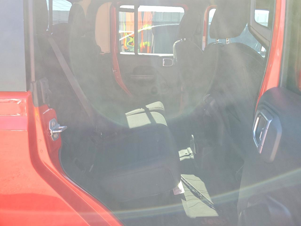 2020 Jeep Gladiator Sport - zdjęcie 11