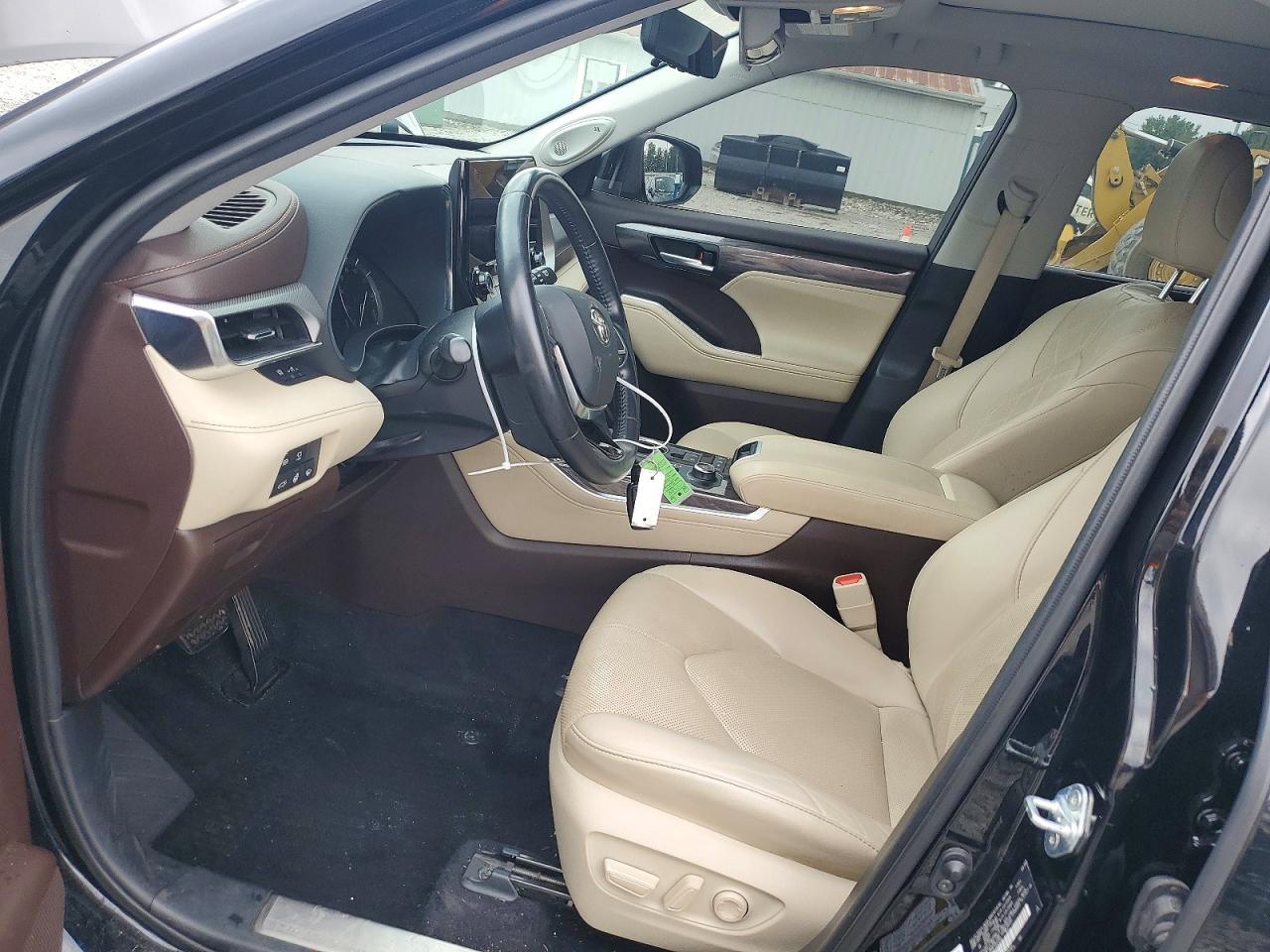 2020 Toyota Highlander Platinum - zdjęcie 7