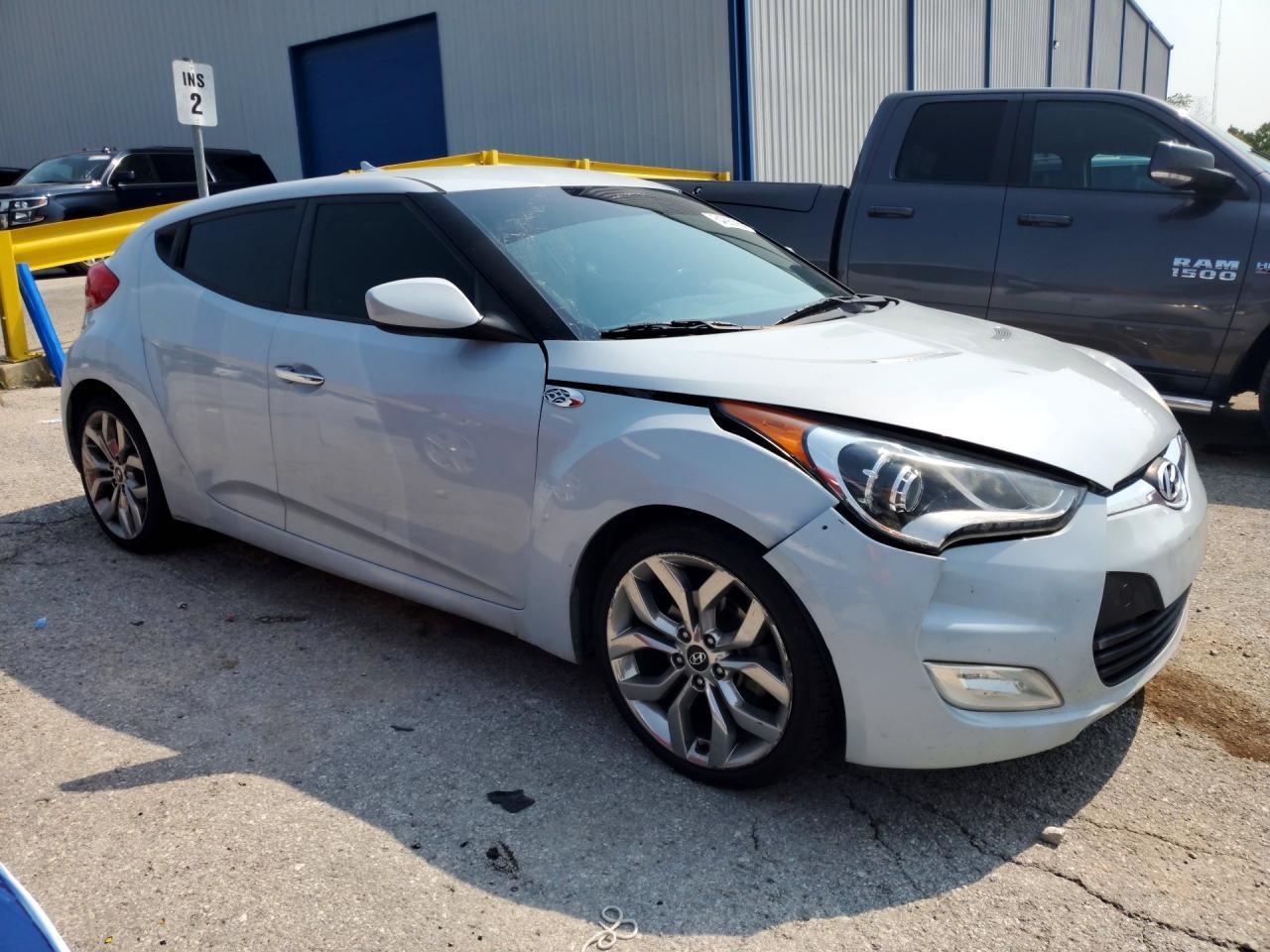 2015 Hyundai Veloster Re:flex - zdjęcie 4