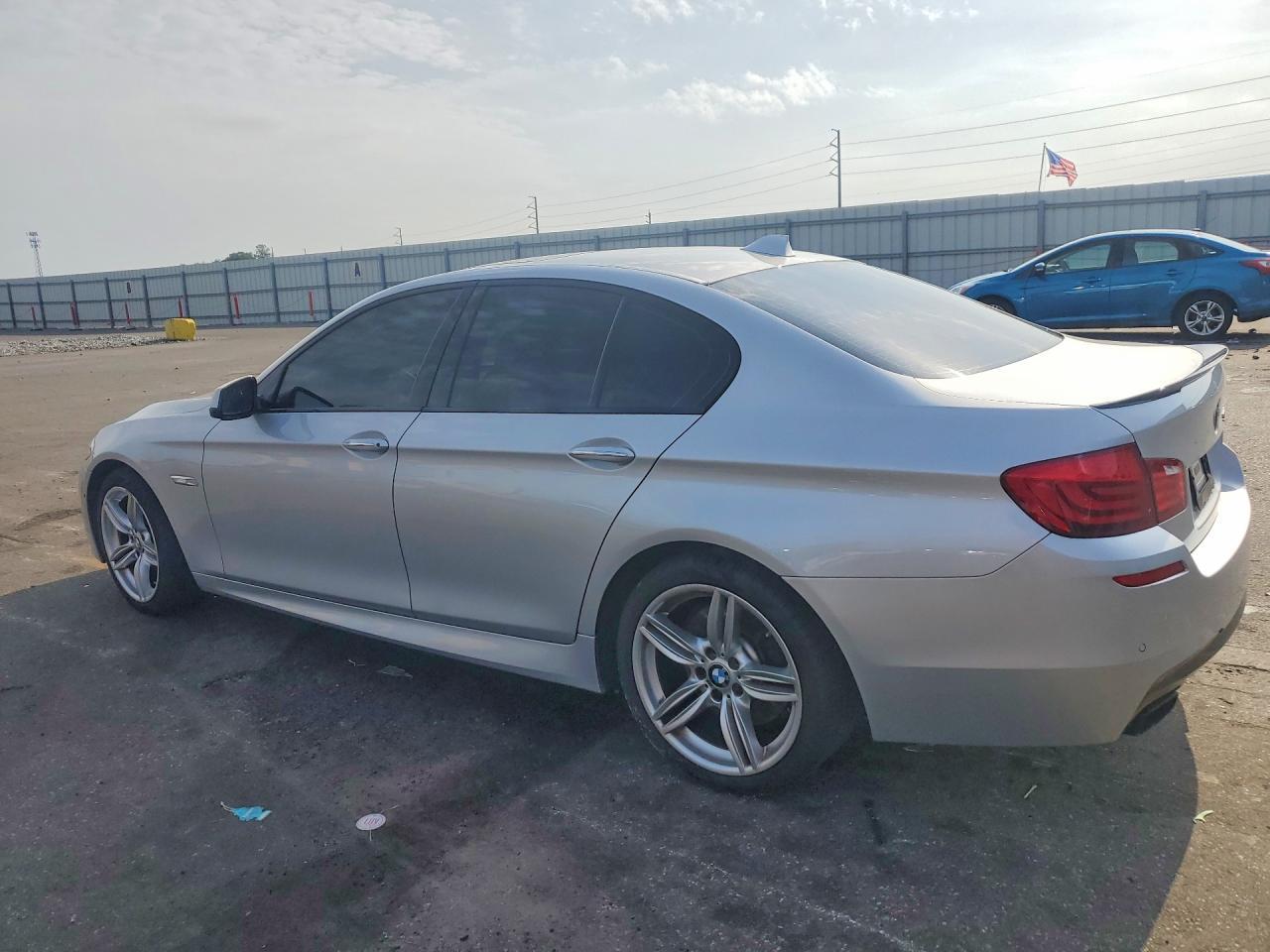2013 BMW 550 I - zdjęcie 2