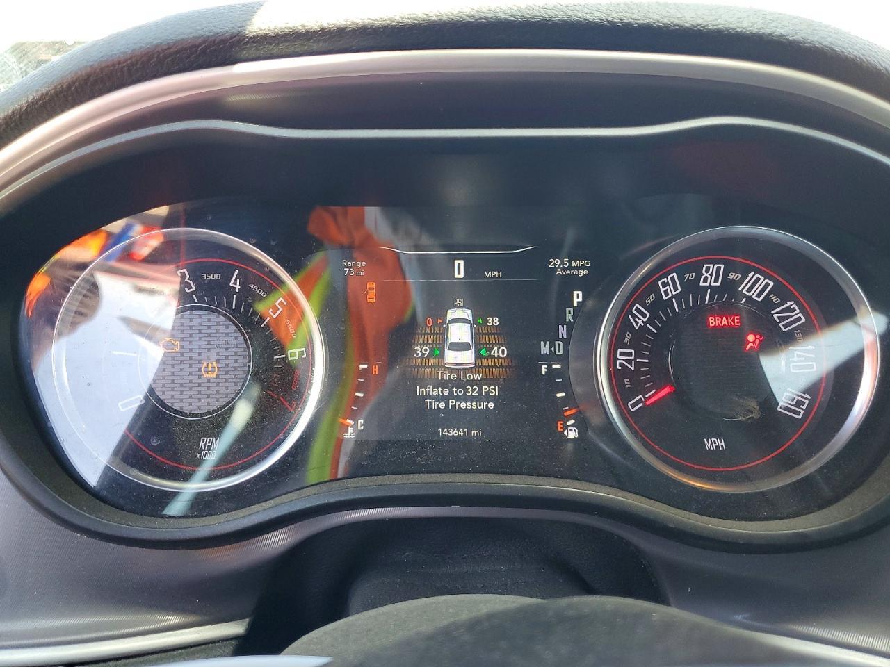 2022 Dodge Challenger Sxt - zdjęcie 9