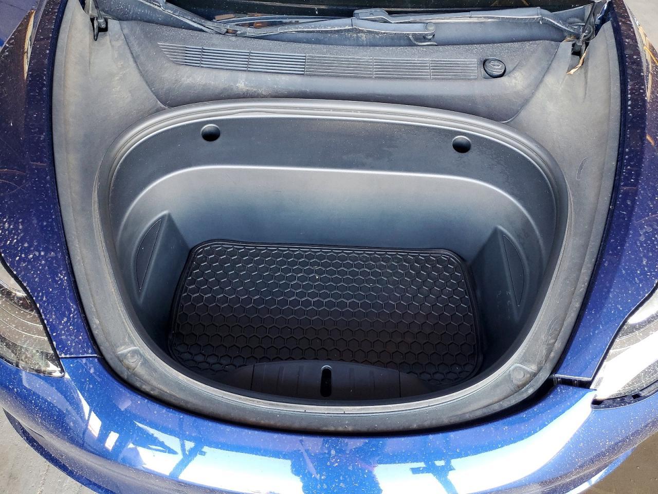 2020 Tesla Model 3 - zdjęcie 11