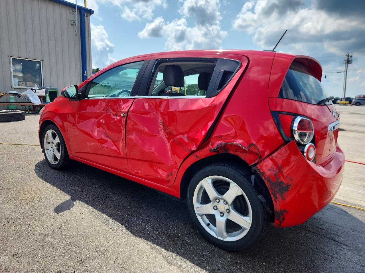 2015 Chevrolet Sonic Ltz - zdjęcie 2