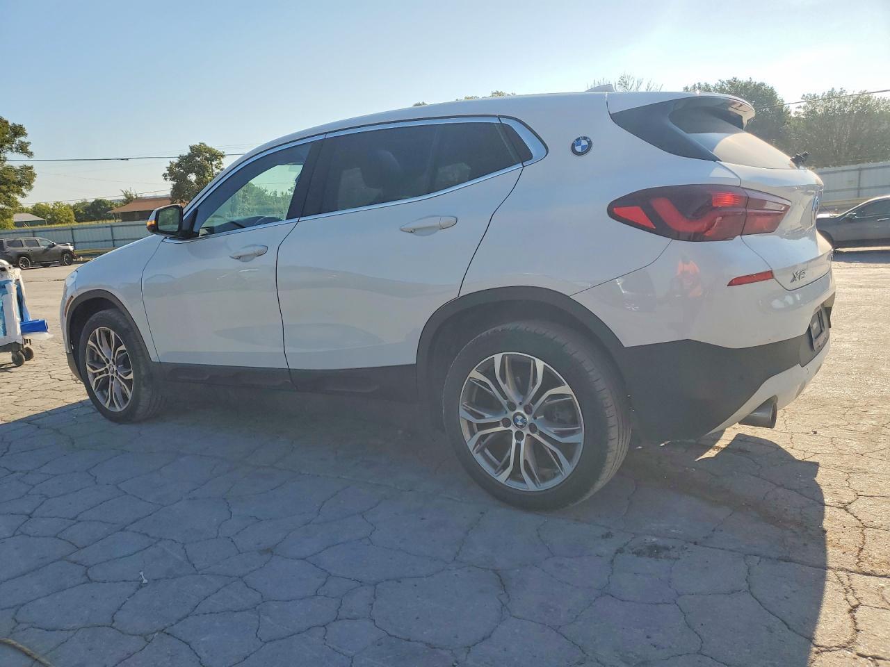 2022 BMW X2 xDrive28I - zdjęcie 2
