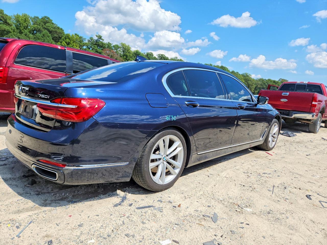 2017 BMW 750 Xi - zdjęcie 3