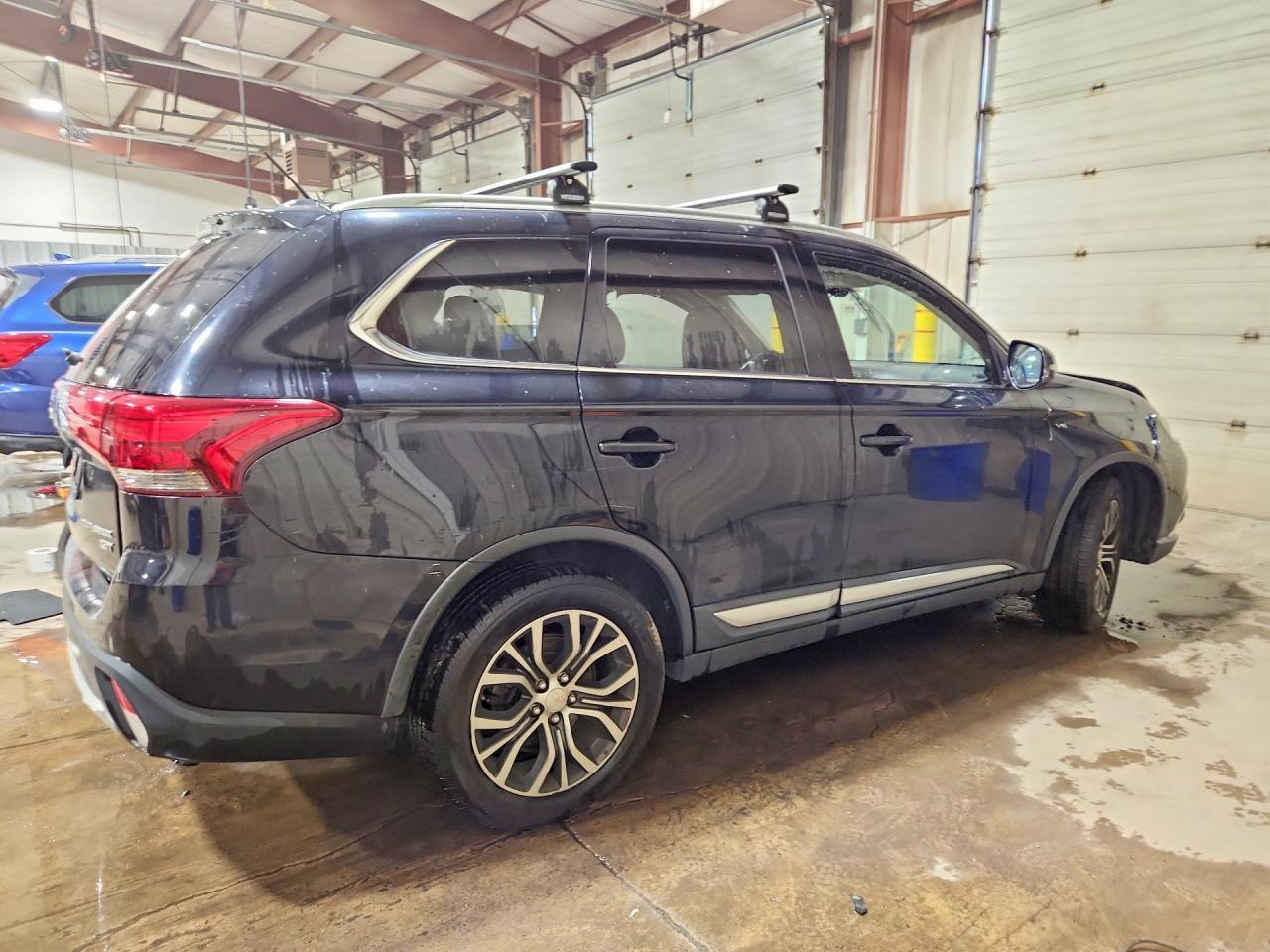 2016 Mitsubishi Outlander Gt - zdjęcie 3