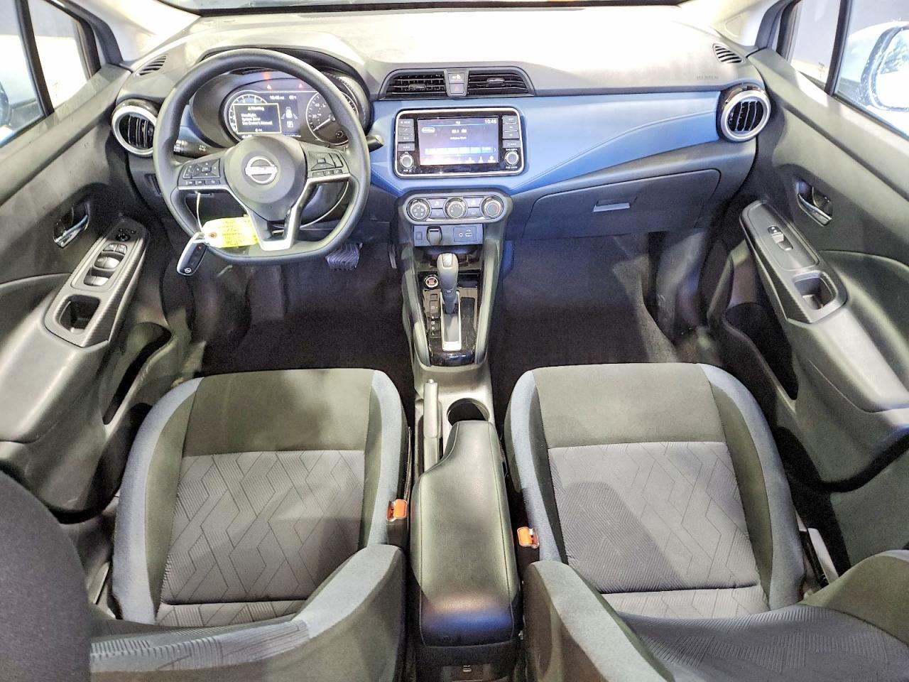 2025 Nissan Versa Sv - zdjęcie 8