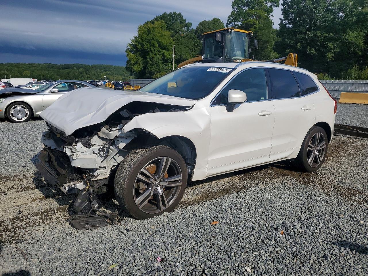 2019 Volvo Xc60 T5 Momentum - zdjęcie główne