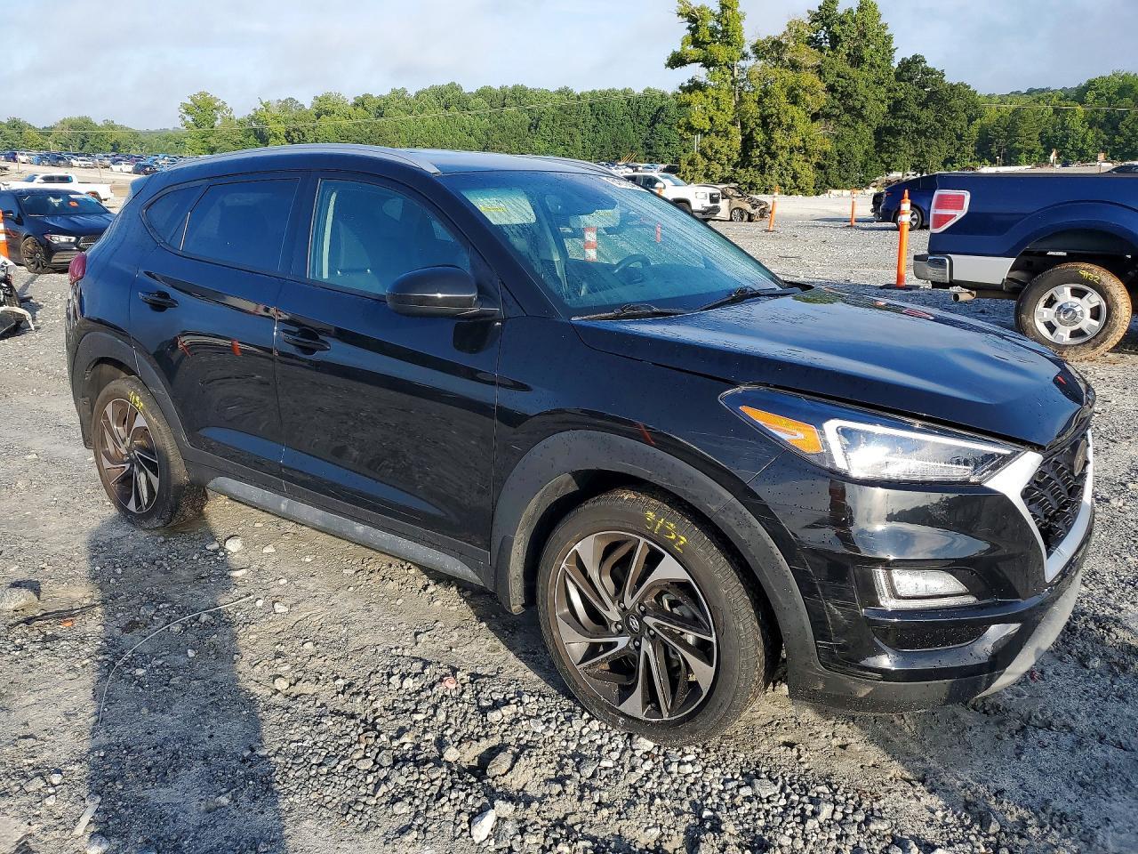 2021 Hyundai Tucson Sport - zdjęcie 4