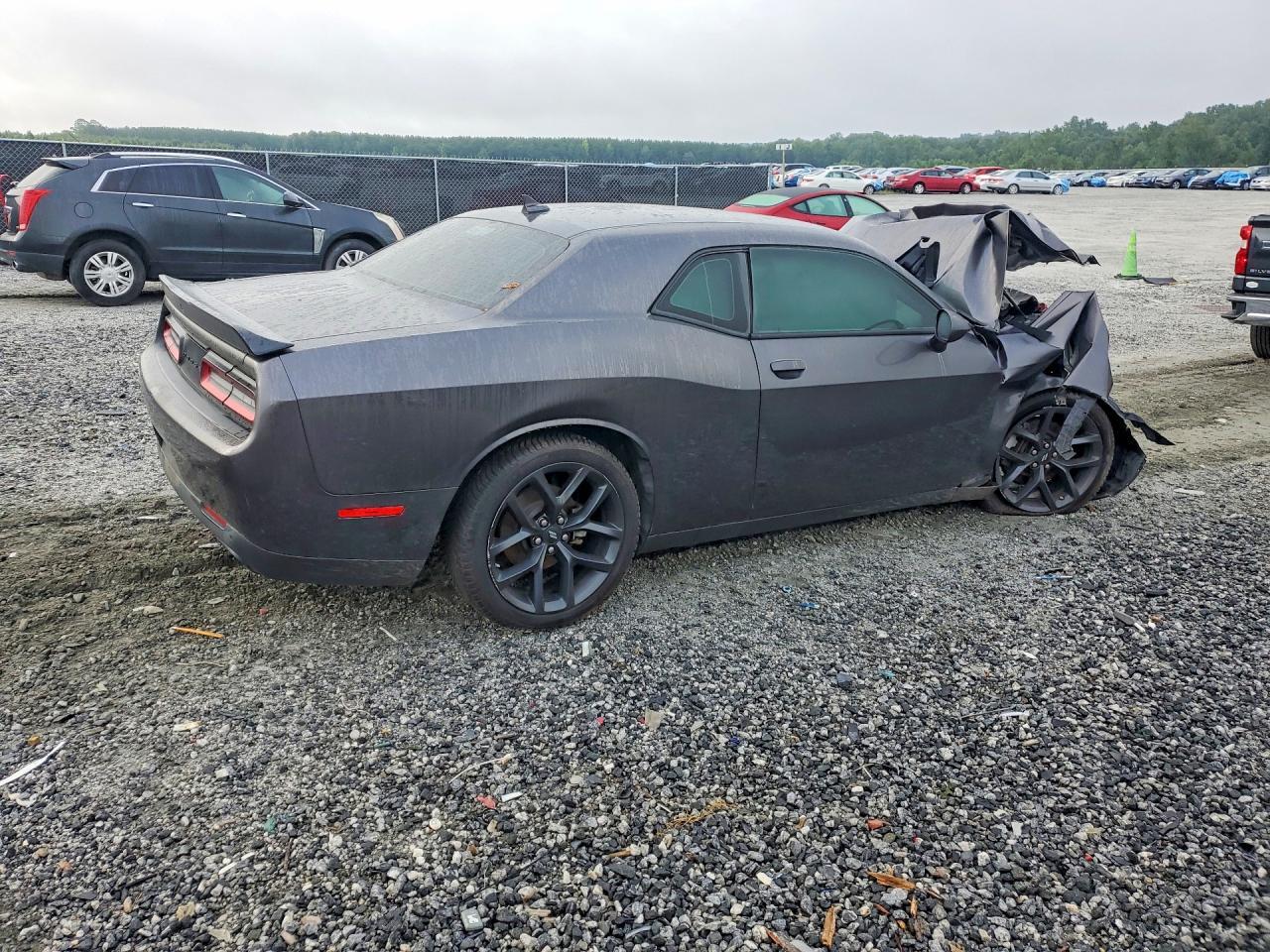 2022 Dodge Challenger Sxt - zdjęcie 3