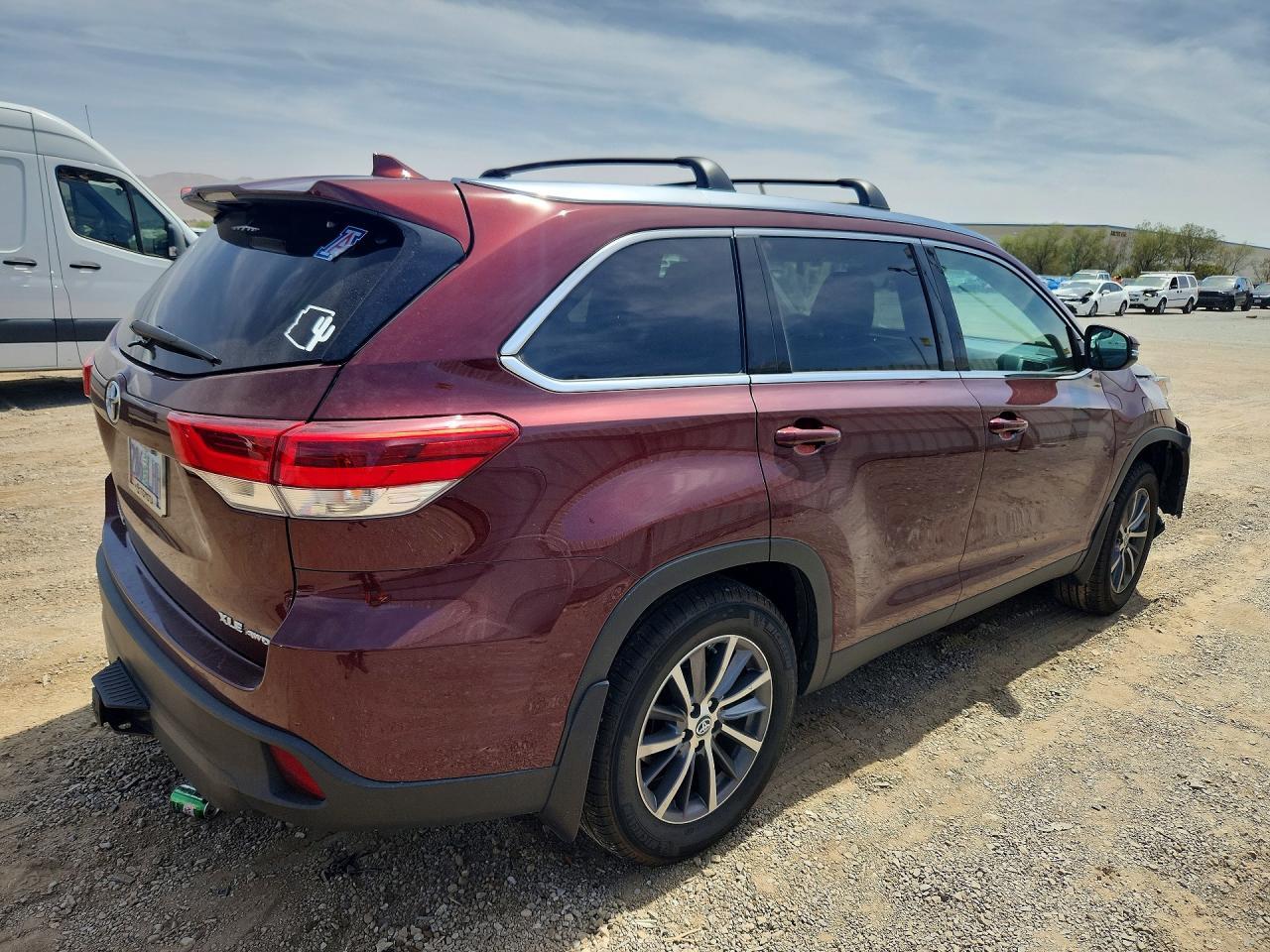 2019 Toyt Highlander - zdjęcie 3