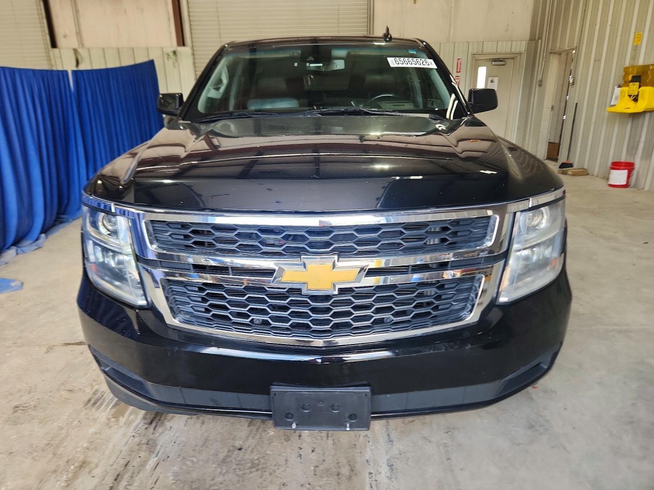 2019 Chevrolet Suburban K1500 Lt - zdjęcie 5