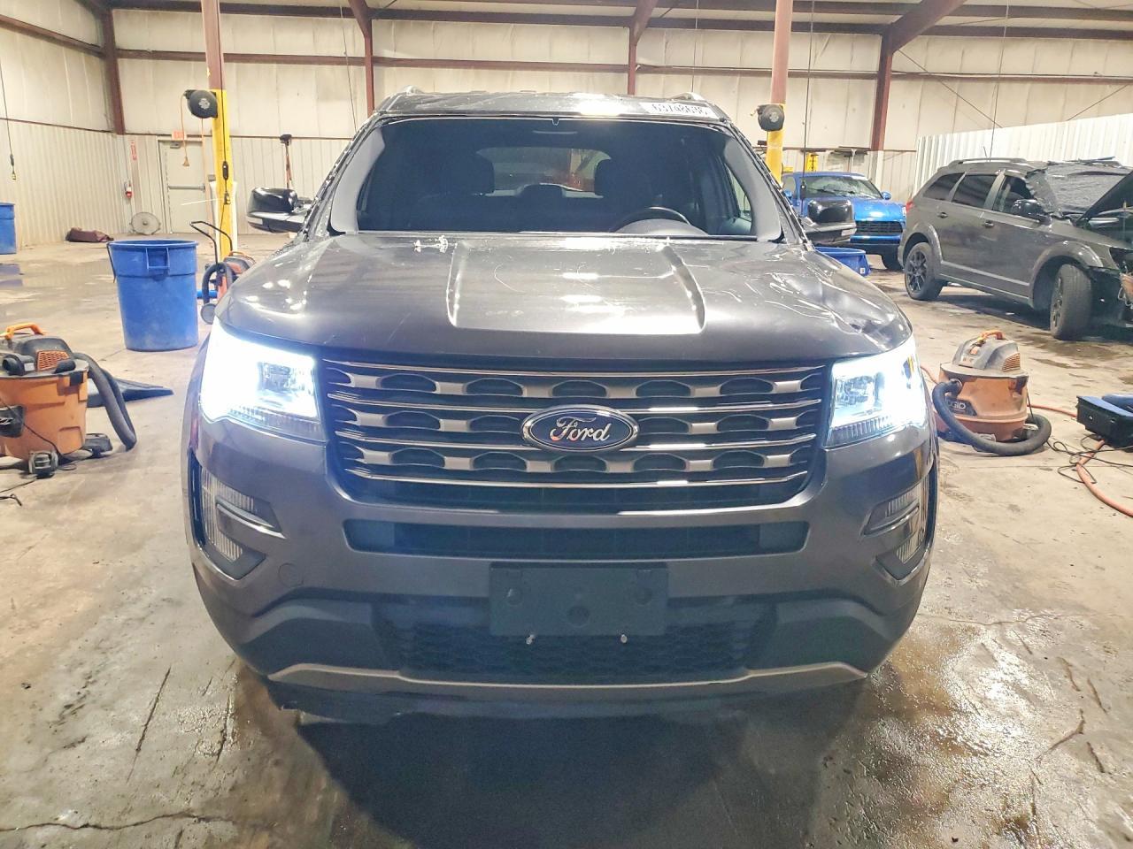 2016 Ford Explorer Xlt - zdjęcie 5